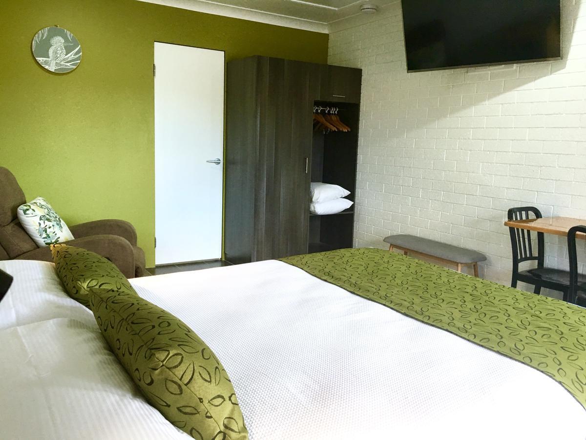 Gin Gin Village Motor Inn Motel Qld Экстерьер фото